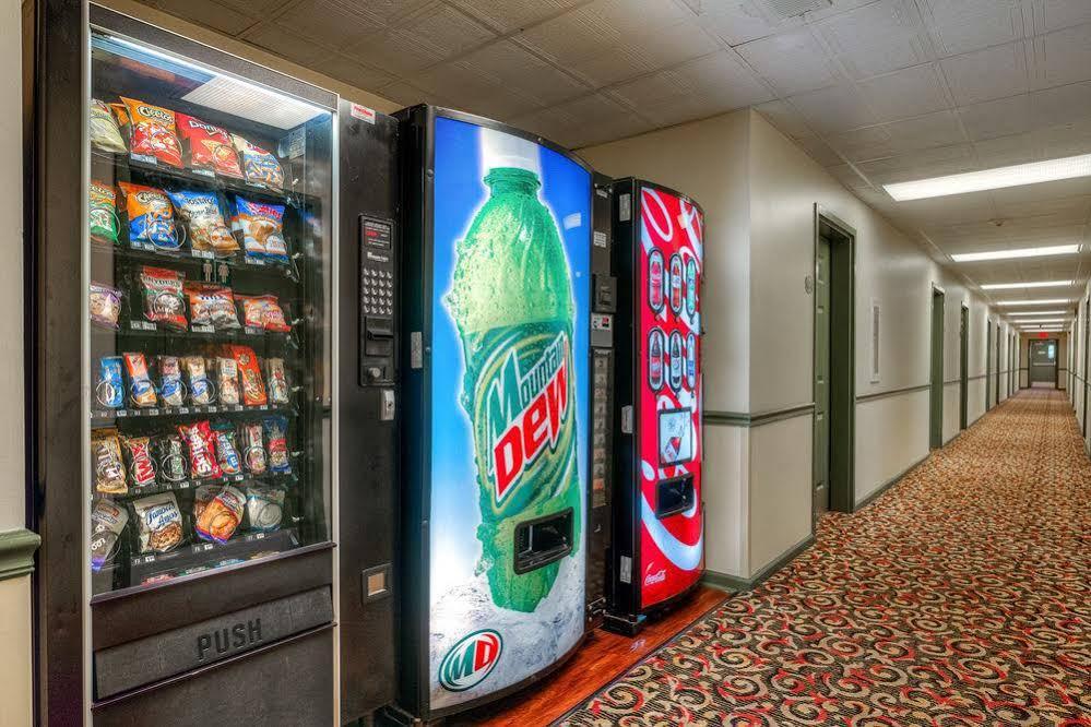 Intown Suites Extended Stay Greenville Nc Bagian luar foto